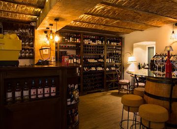 romania/transylvania/bar/wine-not