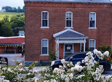 tennessee/jack-daniel-s-distillery/bar/moore-county-old-jail-museum