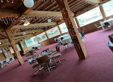 iowa/effigy-mounds-national-monument/bar/the-barn-restaurant