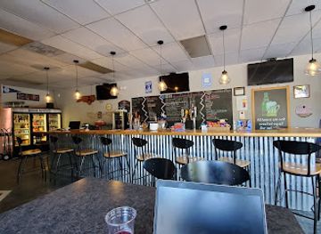 north-carolina/greensboro/bar/house-divided-bottles-and-taps