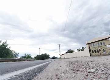new-mexico/jemez-mountains/bar/red-chile-tavern
