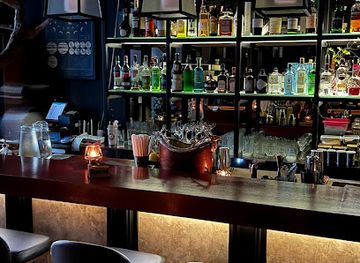 thailand/bangkok/chinatown/bar/widdershins