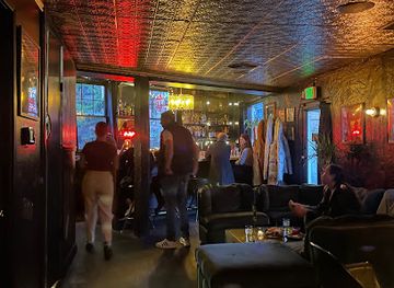 washington/seattle/capitol-hill/bar/gold-bar