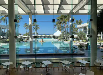 Oasis Pool Bar