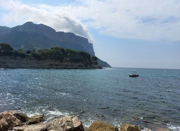 france/cassis-calanques/bar/corton-beach