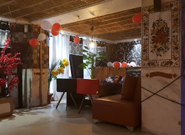 india/agra/sadar-bazaar/bar/xhale-cafe-sheesha-lounge