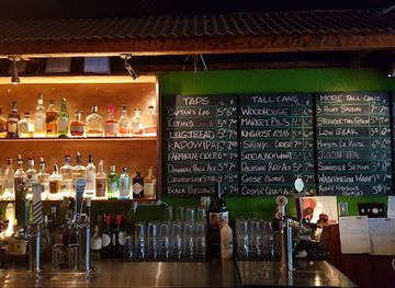 canada/toronto/kensington-market/bar/handlebar