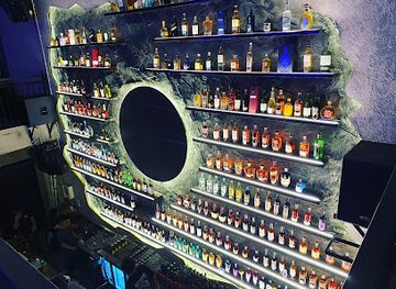vietnam/ha-long/bar/circle-mixology-bar
