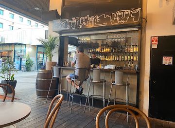 israel/ra-anana/bar/tusha