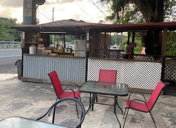 puerto-rico/el-yunque-national-forest/bar/el-oasis-amarillo