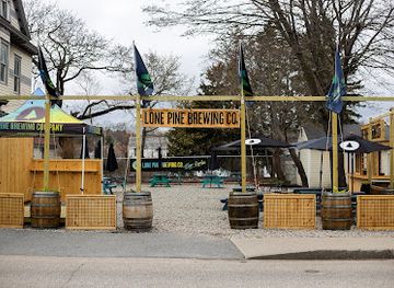 maine/old-orchard-beach/bar/lone-pine-brewing-company