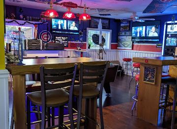 wisconsin/sheboygan/bar/house-divided-sports-bar-grill
