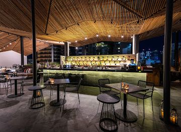 cambodia/kandal/bar/lantern-rooftop-bar-phnom-penh
