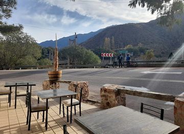 argentina/aconcagua-provincial-park/bar/chacha-resto-bar