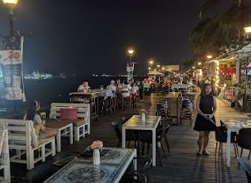 malaysia/kinabalu-national-park/bar/mynt-club