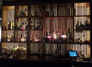 canada/winnipeg/exchange-district/bar/darling-bar