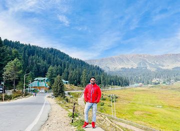 india/gulmarg/bar/s-s-jhon-s-restaurant