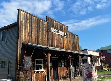 north-dakota/maah-daah-hey-trail/bar/hidden-springs-java