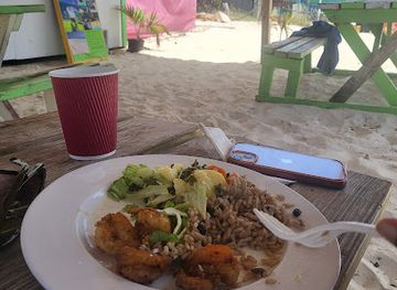 antigua-and-barbuda/dickenson-bay/bar/salt-life-tours-beach-bar