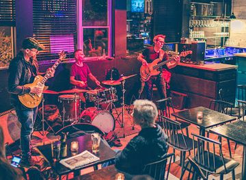 faroe-islands/torshavn/bar/blabar