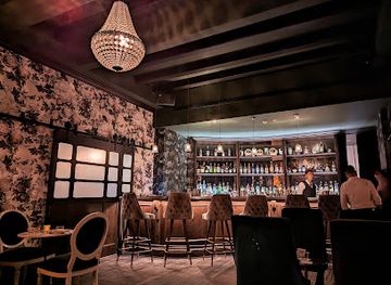 singapore/central-business-district/bar/ballroom-by-barbary-coast