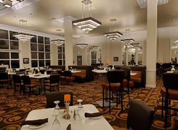 wyoming/yellowstone-national-park/bar/mammoth-dining-room