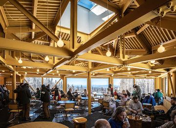 maine/rangeley-lake/bar/the-nest-at-3-620