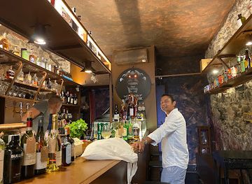 italy/cinque-terre/bar/monkey-artpub