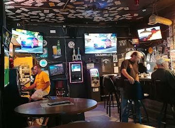 wisconsin/oshkosh/bar/pete-s-garage-bar