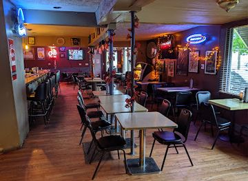 indiana/hoosier-national-forest/bar/dorman-street