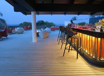 maldives/lhaviyani-atoll/bar/sunset-bar