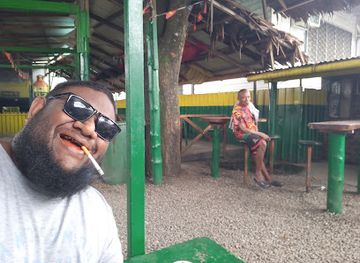 papua-new-guinea/lae/bar/the-beer-garden
