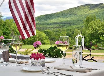 new-hampshire/white-mountains-national-forest/bar/eagle-landing-tavern