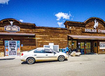 wyoming/wind-river-range/bar/boulder-bar-grill