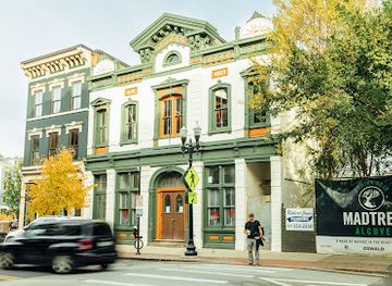 ohio/cincinnati/over-the-rhine/bar/alcove-by-madtree-brewing