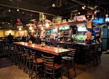 michigan/holland-state-park/bar/itty-bitty-bar