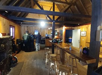 oregon/mt-hood-territory/bar/phlox-point-cabin