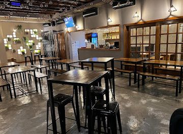 angola/lower-congo-basin/bar/flow-gin-bar