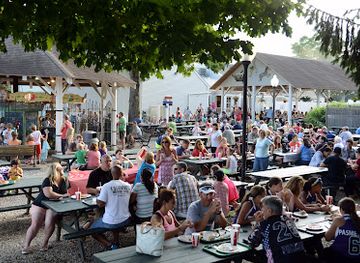 connecticut/hammonasset-beach-state-park/bar/lenny-joe-s