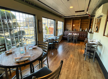 connecticut/connecticut-river-valley/bar/republic-gastropub