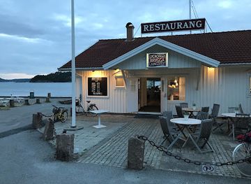 sweden/bohuslan/bar/lyckorna-brygga