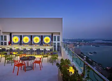TreeTop Bar