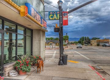 utah/sevier-valley/bar/mom-s-cafe