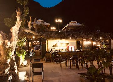 vietnam/cat-ba-island/bar/cat-ba-oasis-bungalow-restaurant