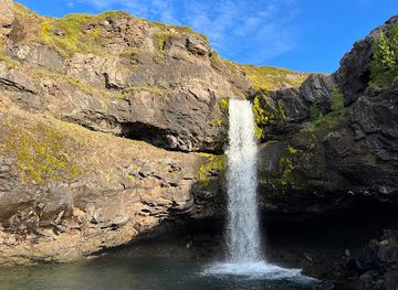 iceland/hengifoss-waterfall/bar/gilsarfoss