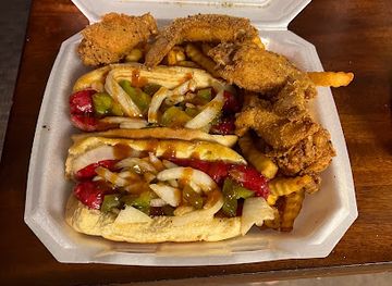 mississippi/the-yazoo-basin/bar/tiffany-s-x-clusive-sportz-bar-grill