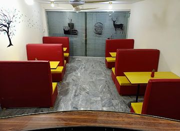 pakistan/chitral/bar/conflux-fast-food