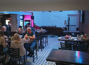 pennsylvania/allegheny-national-forest/bar/vinnie-s-tavern