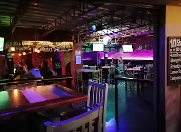 Dos Jimmys Signature Bar