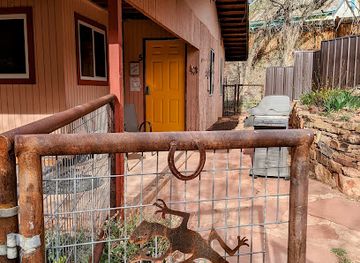 new-mexico/jemez-springs/bar/laughing-lizard-inn
